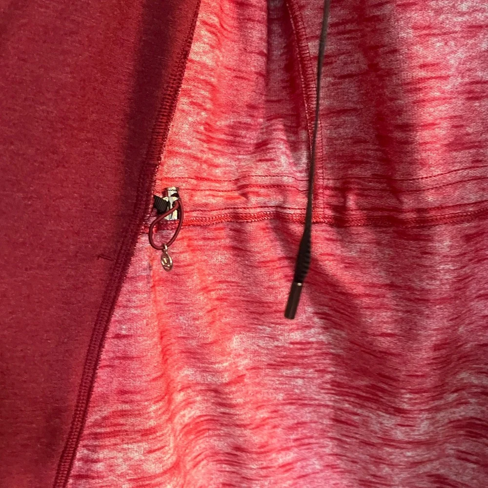 Lululemon take ten hoodie. Sz 6. Cranberry - Picture 6 of 8